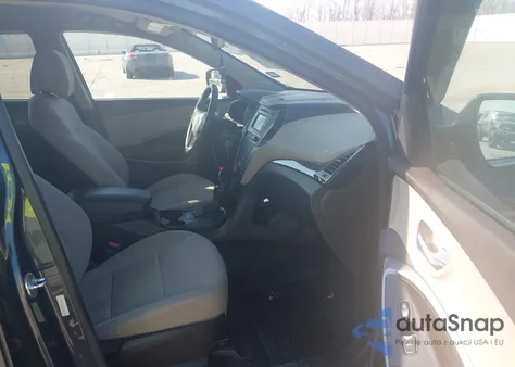 2017 Hyundai Santa Fe Sport 2.4L z USA, uszkodzony, nr VIN 5XYZT3LB8HG435433